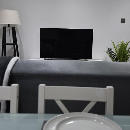 Cozy! 2-Bedroom Exclusive Apartment Near Bristol City Centre Easton Speedwell Sleeps Upto 6 Bagian luar foto
