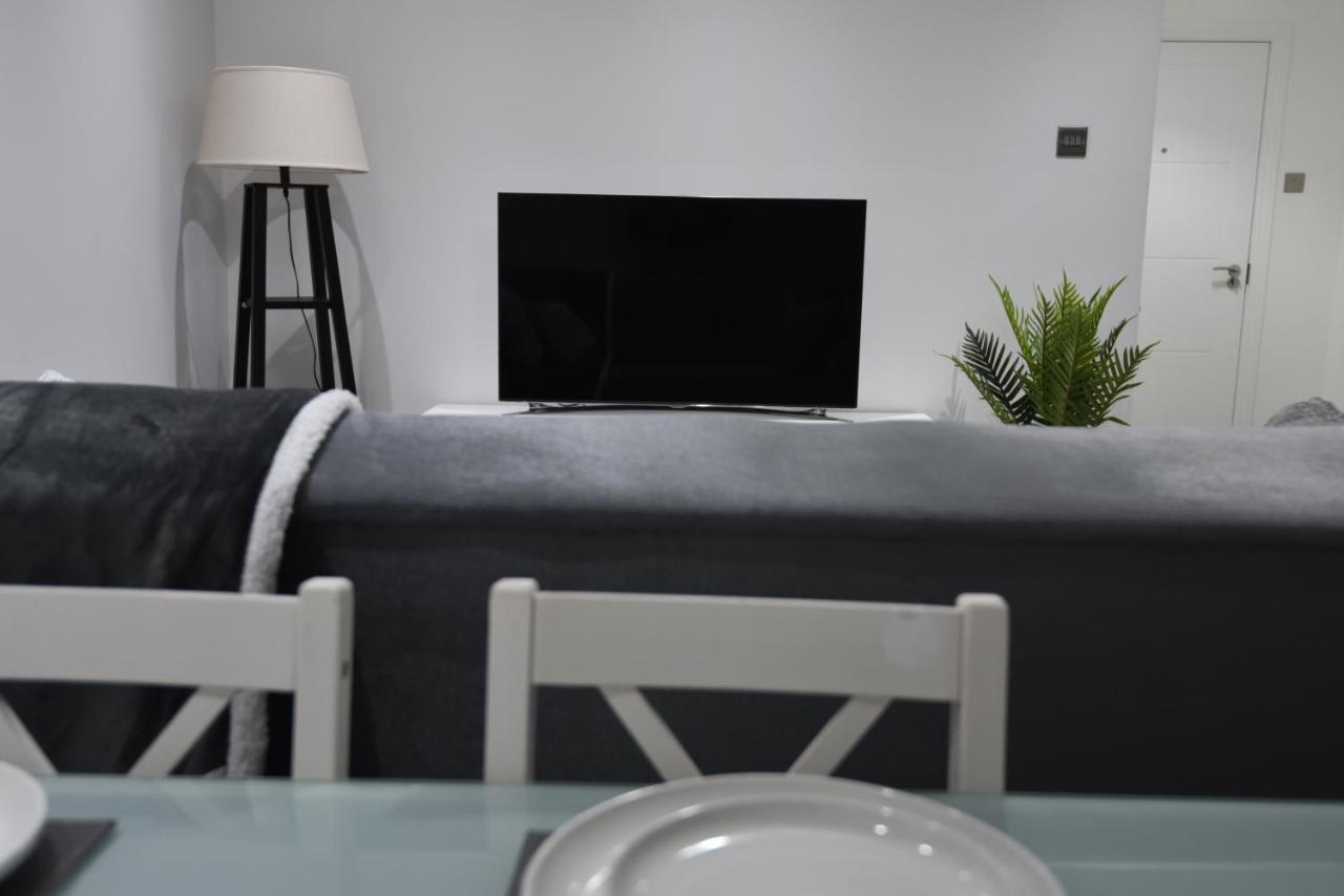 Cozy! 2-Bedroom Exclusive Apartment Near Bristol City Centre Easton Speedwell Sleeps Upto 6 Bagian luar foto