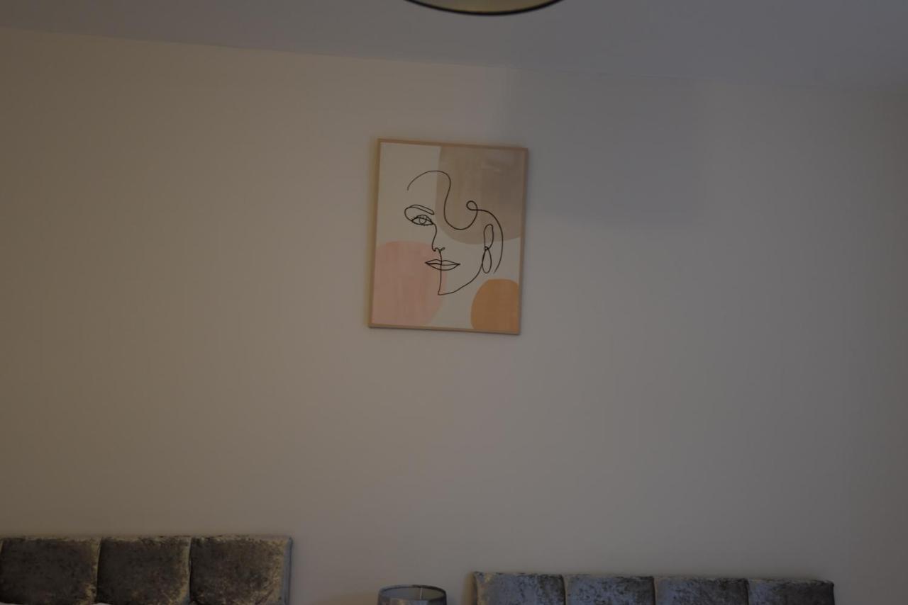 Cozy! 2-Bedroom Exclusive Apartment Near Bristol City Centre Easton Speedwell Sleeps Upto 6 Bagian luar foto